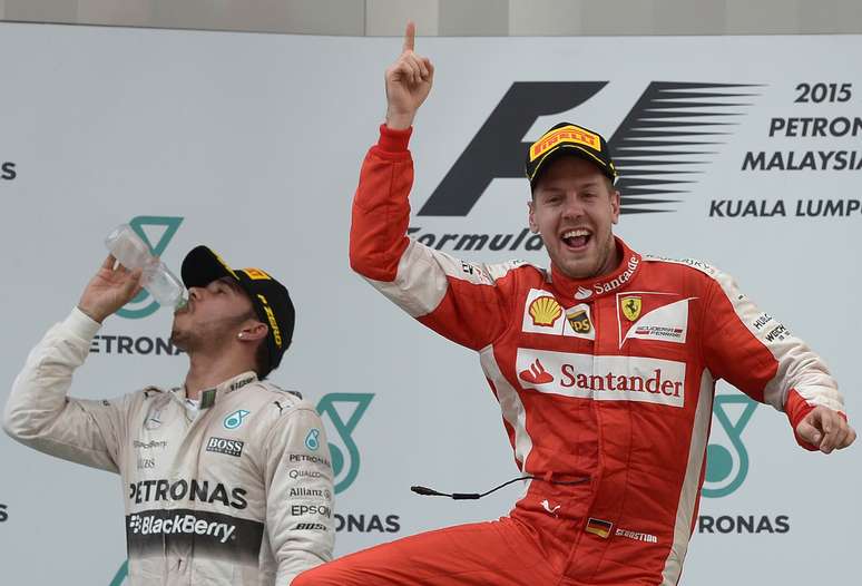 Vettel e Hamilton no pódio da Malásia... Ferrari mostra força e deve incomodar Mercedes em 2015