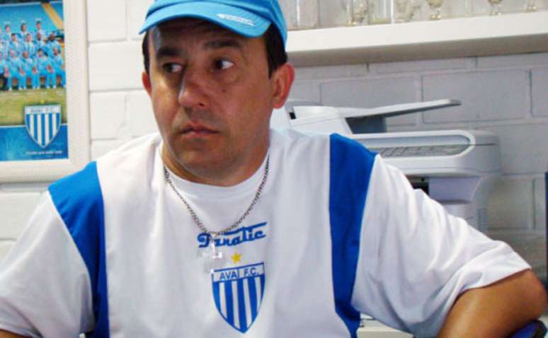 Edson Neguinho, que já trabalhou no Avaí, estava no Rio Branco