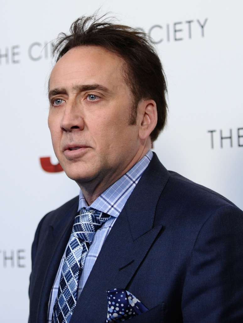 <p>Nicolas Cage grava cenas de filme que satiriza Osama bin Laden</p>