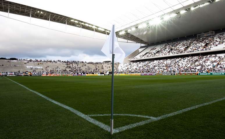 Arena Corinthians tem mais tempo de maturação em seu gramado do que o estádio do Palmeiras
