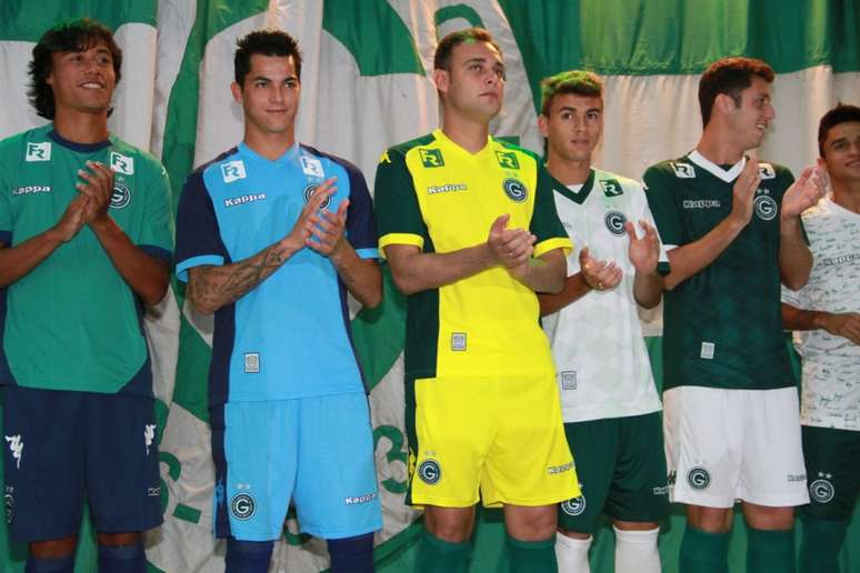 <p>Goi&aacute;s apresentou sua nova linha de uniformes em parceria com a Kappa, que substituiu a Puma como fornecedora do clube</p>