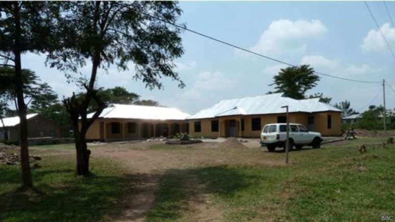 A casa de Mugumu foi criada para receber 40 meninas, mas recebe mais que o triplo durante a "temporada de corte"