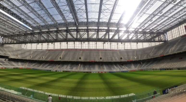 Atlético-PR inovou com um polêmico teto retrátil na Arena da Baixada