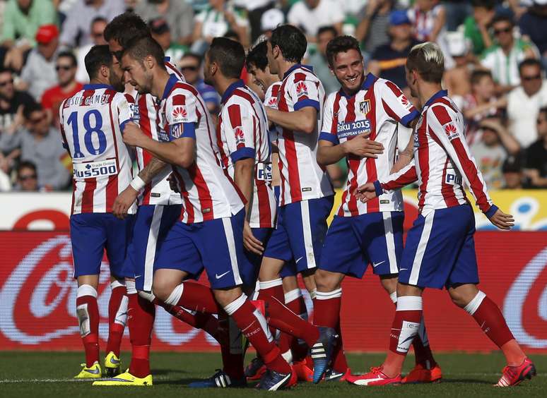 Jogadores do Atlético de Madrid festejam vitória fora de casa