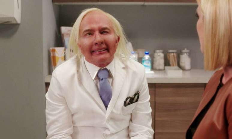 <p>O personagem Dr. Franff, de <em>Unbreakable Kimmy Schimdt</em>,&nbsp;foi inspirado em Brandt</p>