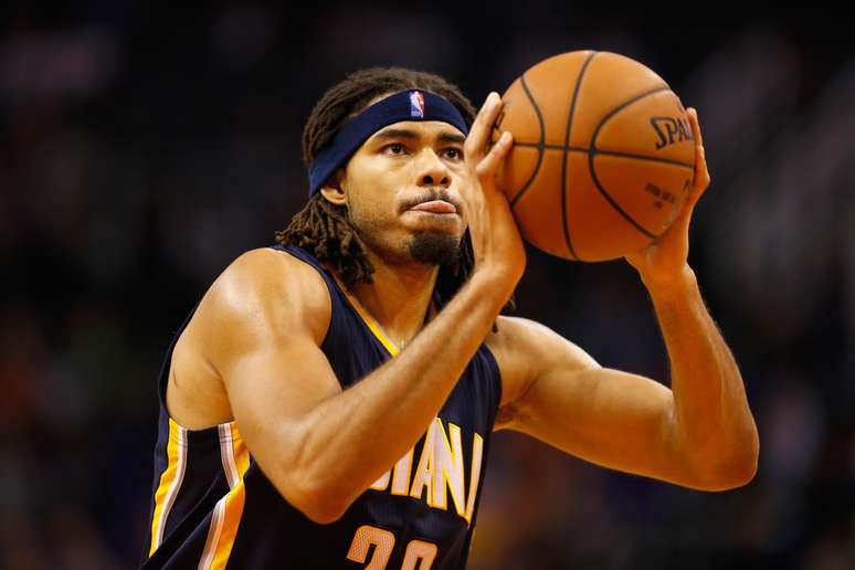 Chris Copeland foi atingido na perna e no braço durante a madrugada desta quarta