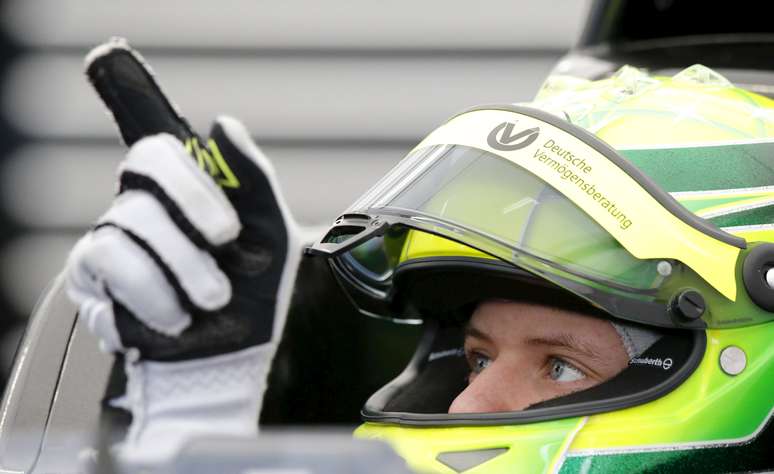Mick Schumacher atraiu muita atenção da imprensa em sua estreia nos testes oficiais da Fórmula 4