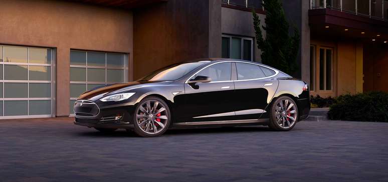 O Model S 70D tem preço inicial de cerca de R$ 237,5 mil