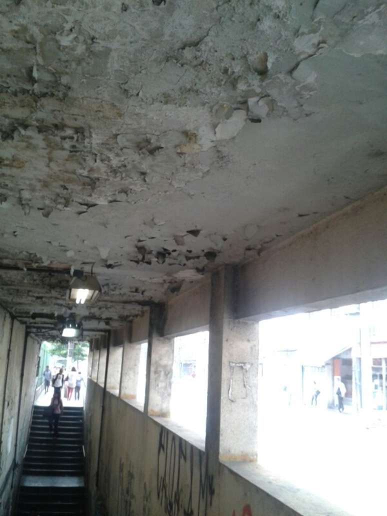 Leitora denunciou mau estado de conserva&ccedil;&atilde;o do t&uacute;nel