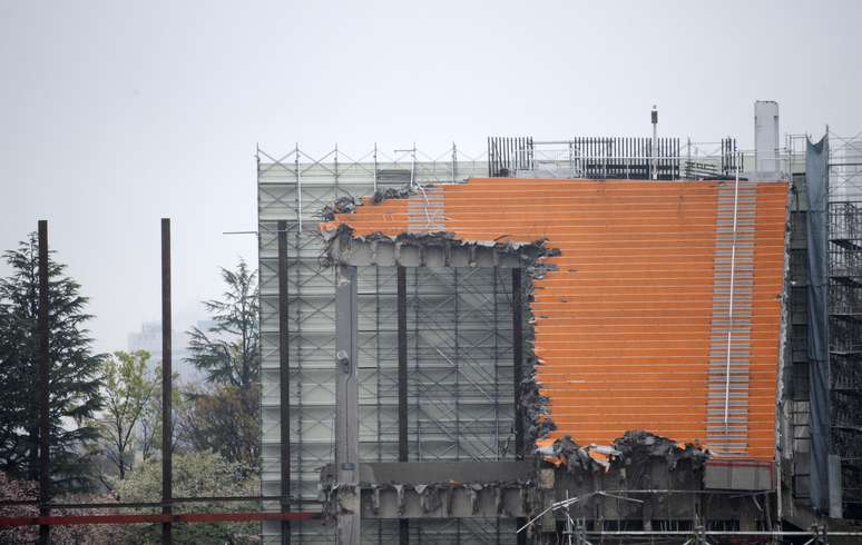 Veja fotos da demolição do Estádio Nacional de Tóquio