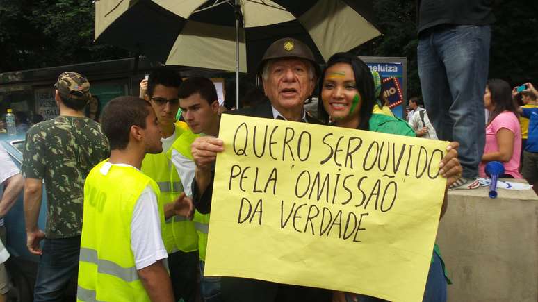 Ex-agente do Dops, órgão de repressão da ditadura militar, aposentado foi um dos "destaques" de movimento intervencionista, este ano, na avenida Paulista