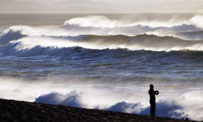 <p>Praia em Biarritz, na costa do Atlântico no sul da França em 2014</p>