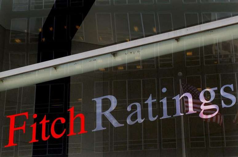 <p>Fitch, contudo, afirmou que Pa&iacute;s pode retomar o crescimento em 2016</p>