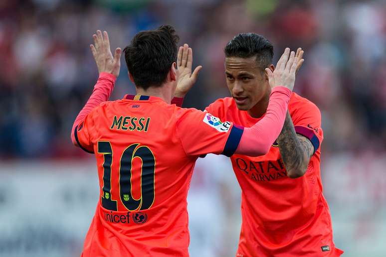 "Quem vai saber quantas Copas do Mundo mais Messi poderá disputar? De qualquer forma, Neymar ainda terá chance de jogar muitos Mundiais”, falou Romário