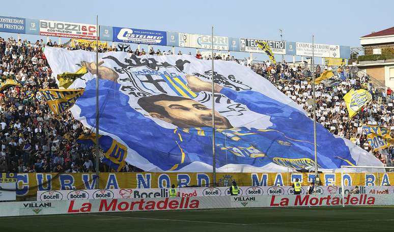 Mesmo em dificil situação financeira, torcida do Parma não deixou de acompanhar o clube na última temporada