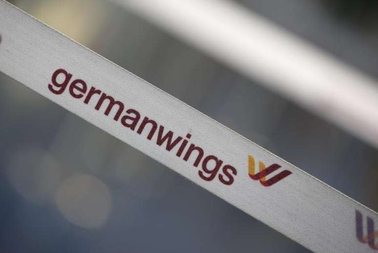 <p>Germanwings, uma unidade de baixo custo da companhia aérea alemã Lufthansa, tem estado no centro das atenções depois que um de seus aviões caiu em uma montanha nos Alpes franceses este mês</p>