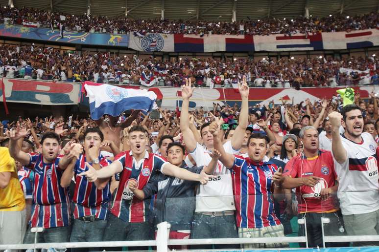 Cheerleaders comandam grande público na Arena Itaipava Fonte Nova