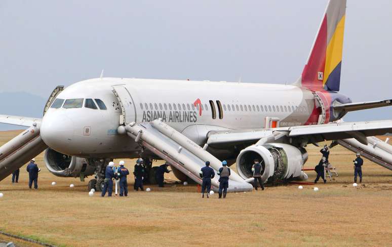 Avião pode ter se chocado com antena em pouso em Hiroshima