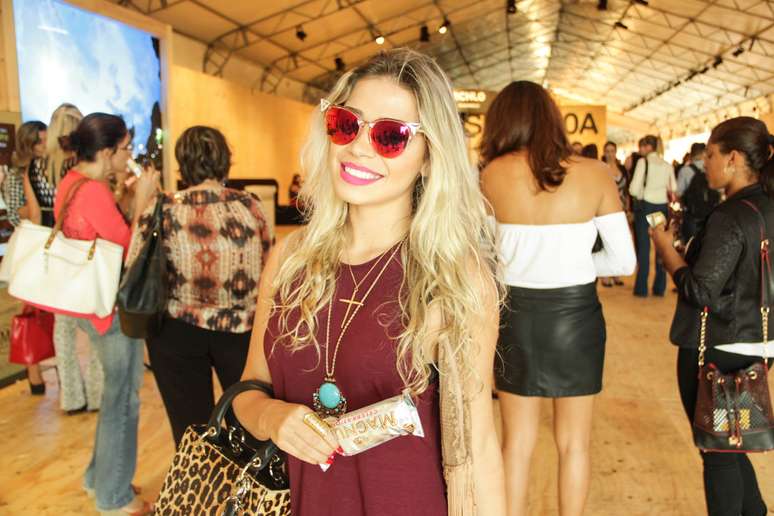<p>Camila Moraes, 25, empresária e blogueira</p>