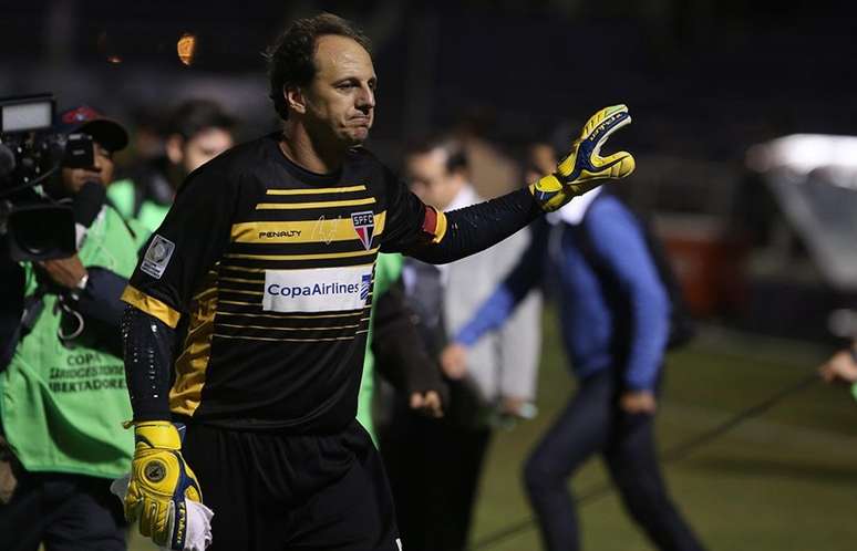 Rogério Ceni quase não teve trabalho no Uruguai