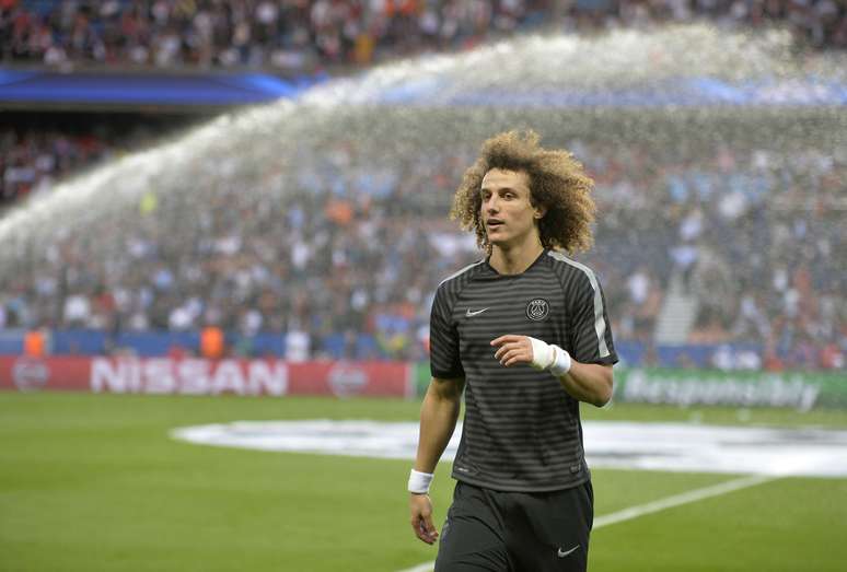 David Luiz teve atuação trágica diante do Paris Saint-Germain nesta quarta-feira