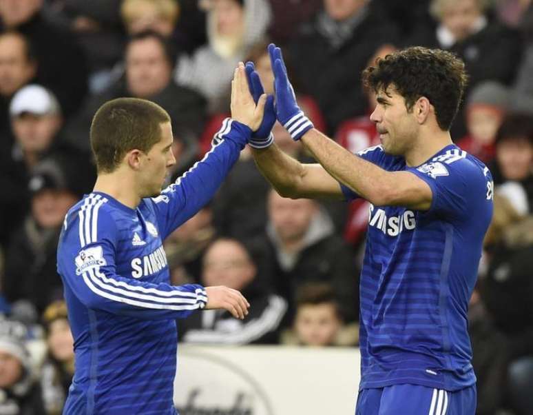 Diego Costa comemora com Hazard no Liberty Stadium, em Swansea. 17/1/2015