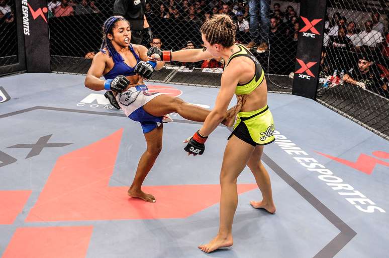 "Sucuri" é uma das mais talentosas lutadoras de MMA do Brasil