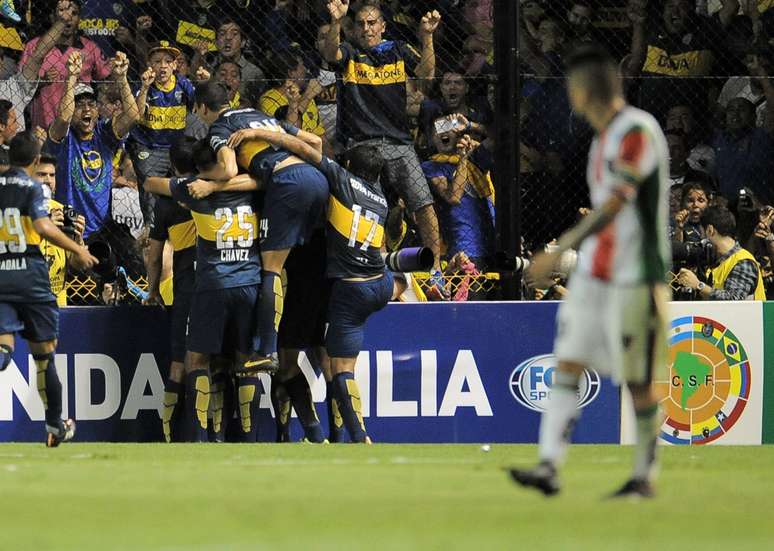 Jogadores do Boca Juniors comemoram vitória em casa