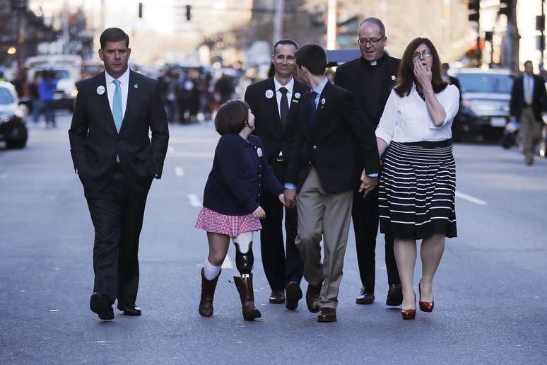 Família de vítima fatal na Maratona de Boston afirmou ser contra pena de morte de um dos autores