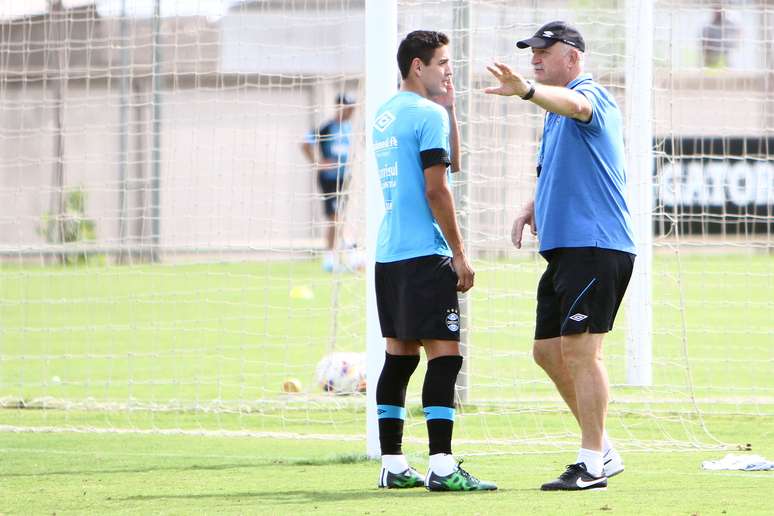 Técnico pode usar Yuri Mamute entre os titulares