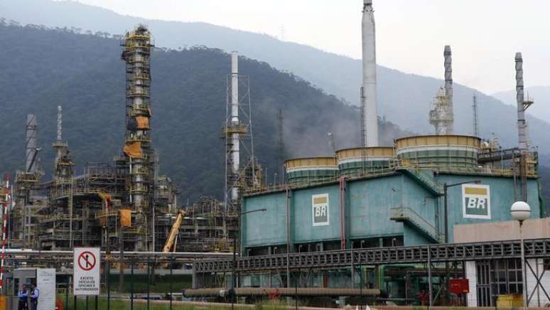 <p>Vista geral da refinaria da Petrobras em Cubatão, na Baixada Santista (SP)</p>