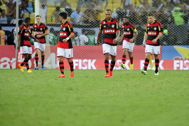 Flamengo lamenta gol sofrido após pênalti polêmico