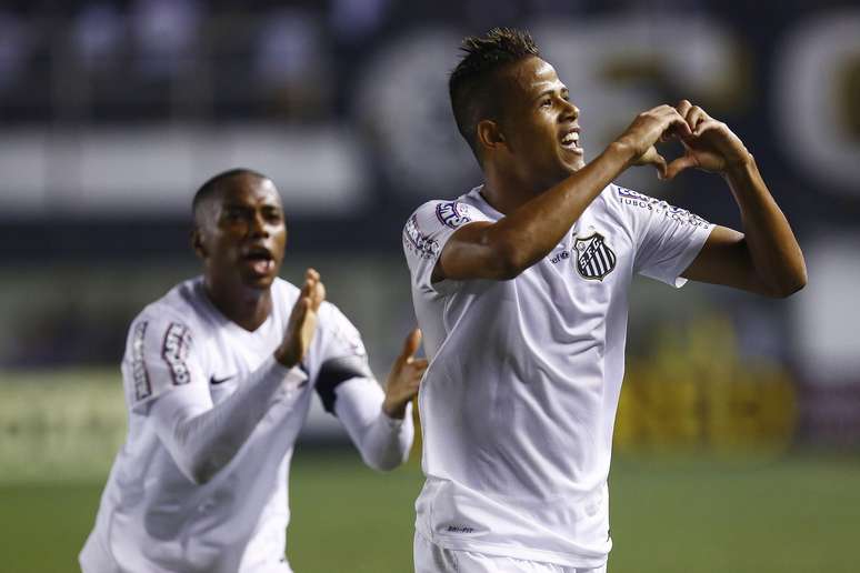 Santos não estampou patrocínio na semifinal, diante do São Paulo, na Vila