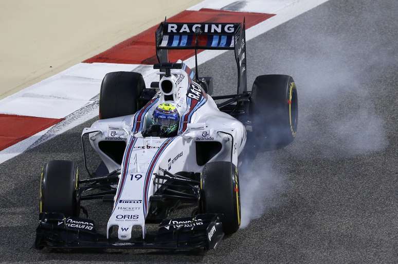 Felipe Massa teve problemas, não fez a volta de apresentação e largou dos boxes, em último