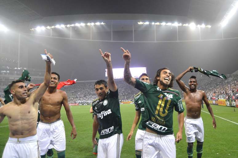 Palmeiras festejou eliminação do Corinthians em plena Arena de Itaquera