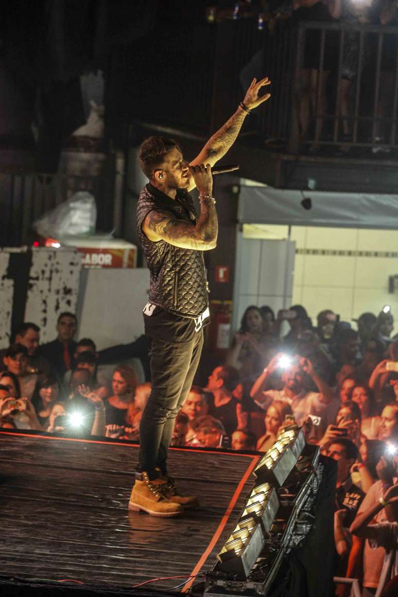 Lucas Lucco se apresenta no CTN em São Paulo