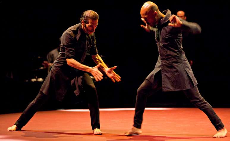 Os ritmos tradicionais do flamenco e do kathak se encontram em “Torobaka”
