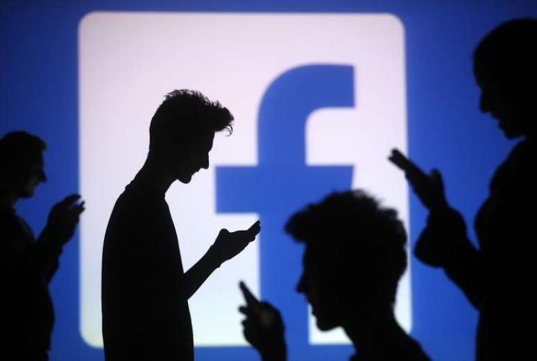 Facebook permitirá publicação de notícias diretamente no feed móvel
