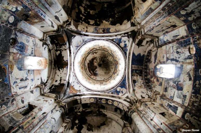  Junto com o irm&atilde;o, bisav&ocirc; de Stepan fugiu da Arm&ecirc;nia Ocidental, rumo a Alepo, na S&iacute;ria, onde permaneceram temporariamente antes de se instalar de vez no Brasil