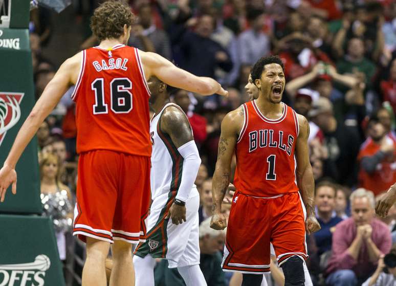 Armador Derrick Rose liderou os Bulls a uma dramática vitória fora de casa sobre Milwaukee