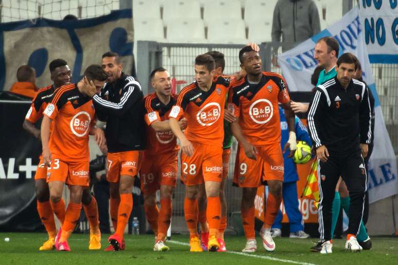 Lorient tenta fugir do rebaixamento