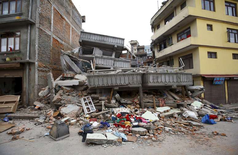 Terremoto de 7,9 graus devastou o Nepal e deixou centenas de mortos, neste sábado, 25 de abril