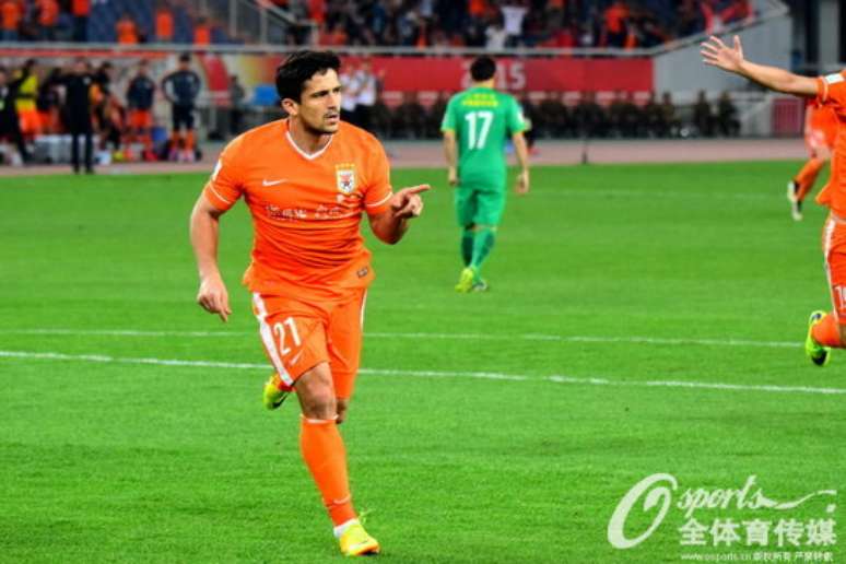 Aloisio é o artilheiro isolado do Campeonato Chinês