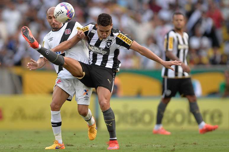 Botafogo precisa vencer por dois gols de diferença no próximo domingo para ser campeão no tempo normal