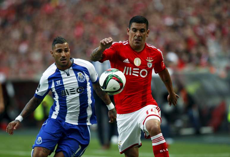 Porto e Benfica não conseguiram &#034;decidir&#034; o Campeonato