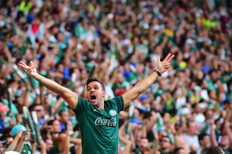 Torcida tem lotado Allianz Parque, mas ainda não viu time vencer lá no Brasileiro