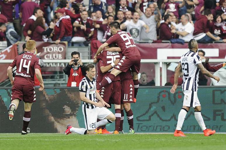 Dentro de campo, deu Torino: Quagliarella fez o gol da vit&oacute;ria, que n&atilde;o acontecia h&aacute; 20 anos