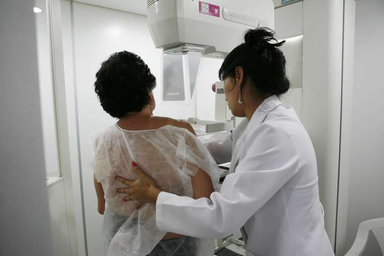 Um novo exame de sangue – que se revelou melhor do que a mamografia para a detecção de risco e possível prevenção do câncer de mama – anima os cientistas