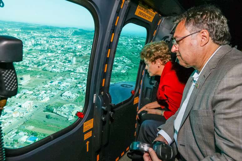 Dilma sobrevoou a cidade de Xanxerê nesta segunda