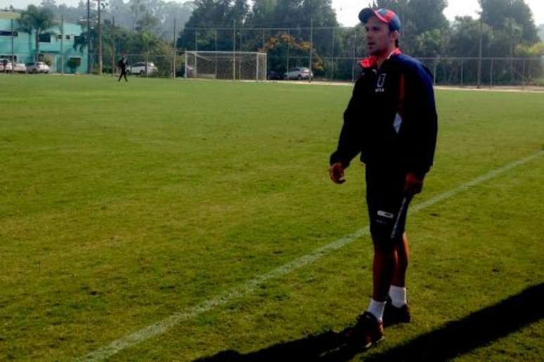 Fernando Miguel assumiu o comando técnico até a contratação de um treinador